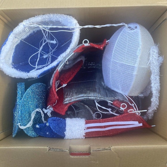 *USED OPEN Home Accents Holiday 4 FT Yuletide Lane LED Santa with Snowboard READ - Picture 5 of 10